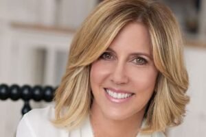 Read more about the article Who is Alisyn Camerota? CNN, FOX, Age, Height, Family, Spouse, Salary and Net Worth