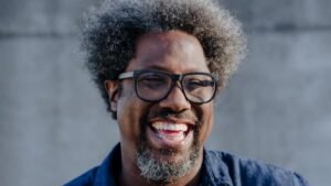 Read more about the article Who is W. Kamau Bell? Bio, Age, Height, Family, Wife, Salary and Net Worth