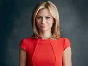 Read more about the article Who is Courtney Reagan? CNBC, Age, Height, Family, Husband, Salary and Net Worth