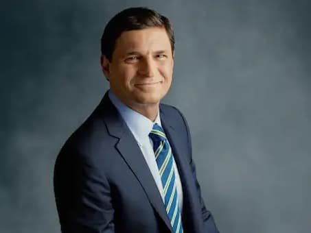 You are currently viewing Who is David Faber? CNBC, Age, Height, House, Family, Wife, Salary and Net Worth