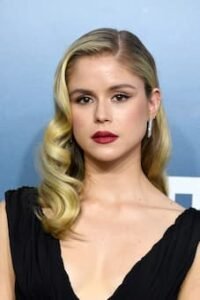 Read more about the article Who is Erin Moriarty? CBS, 48 Hours, Age, Height, Family, Spouse, Salary and Net Worth